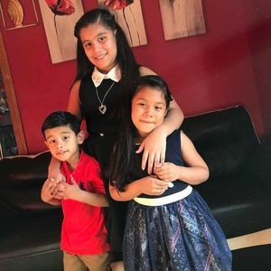 Meet your Posher, Ana